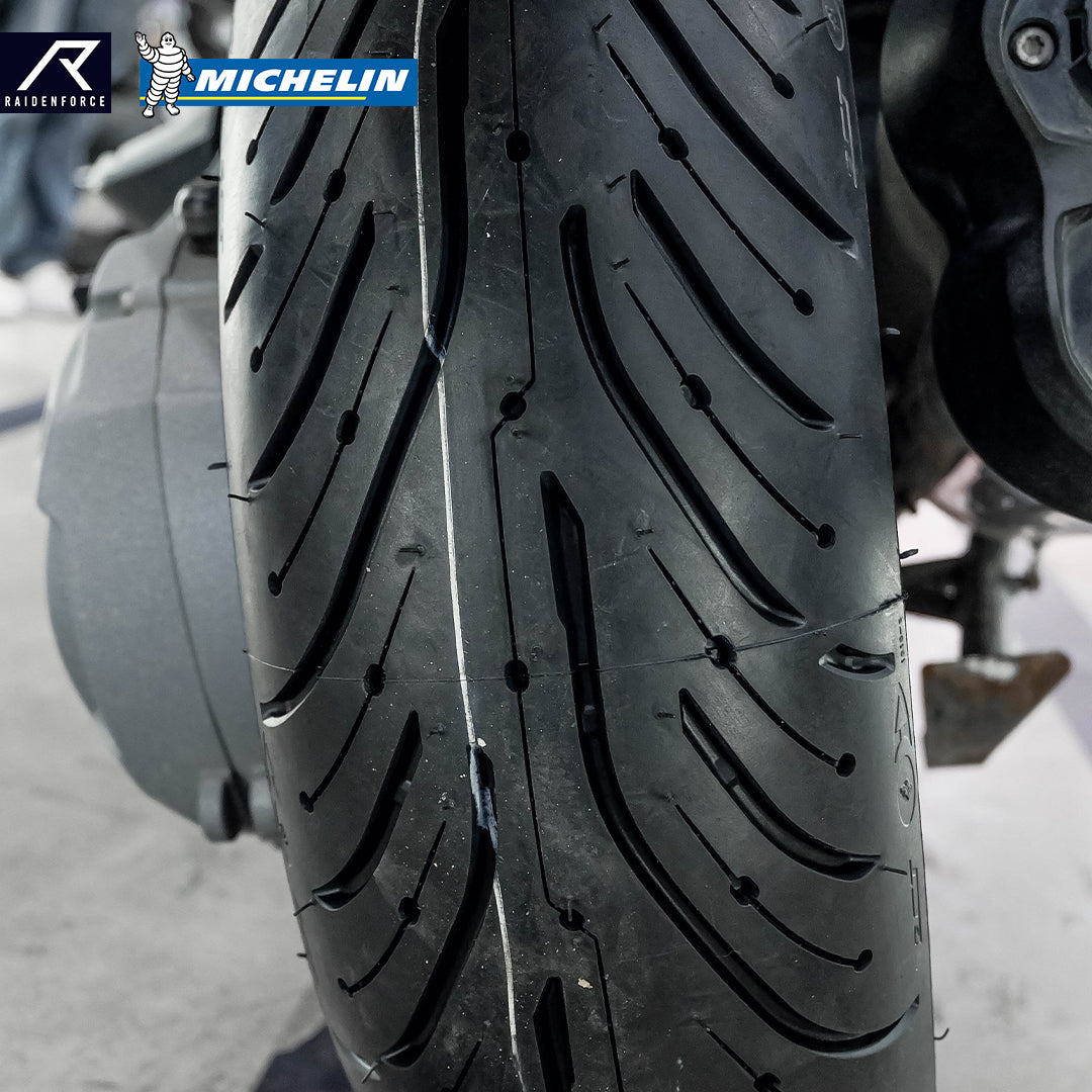 ยางนอก Michelin Pilot Road 4 Scooter