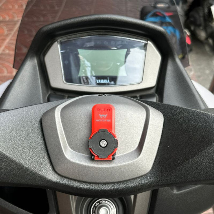 ชุดที่จับโทรศัพท์สำหรับมอเตอร์ไซต์พร้อมครอบแฮนด์ Mototec Quicklock-Nmax155